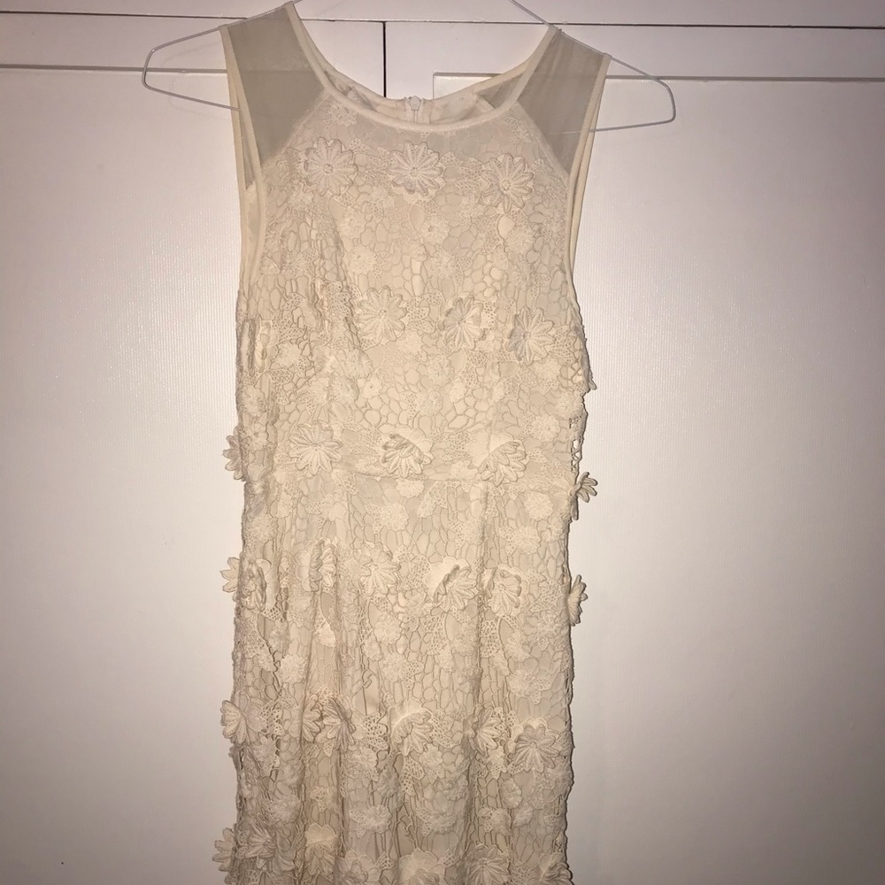 Elegant Nude/Tan Floral Dress